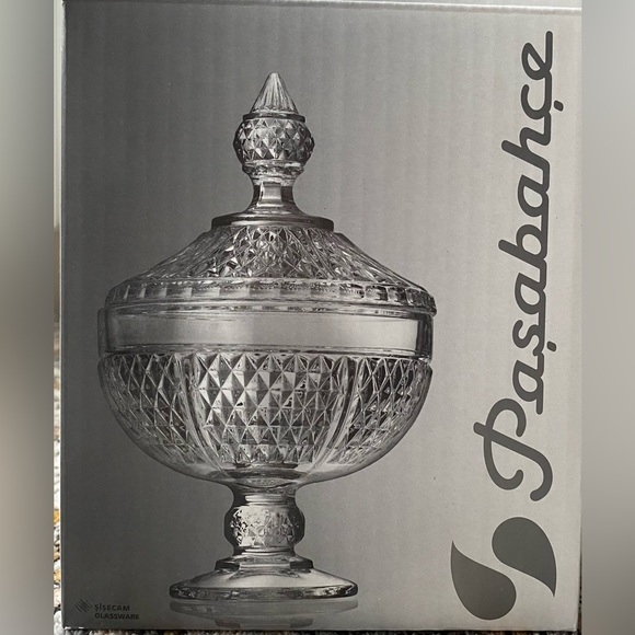 Pasabahce Diamond Sodalime Glass Candy Dish - Picture 2 of 16